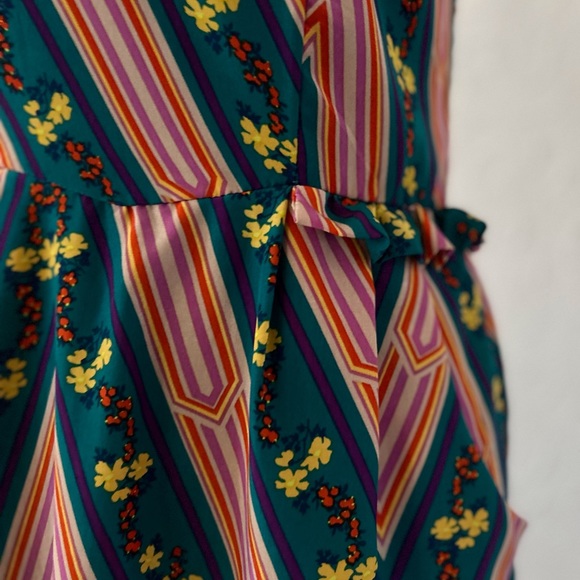 Xhilaration Silky Colorful Summer Dress Size Small with POCKETS! - Picture 5 of 8